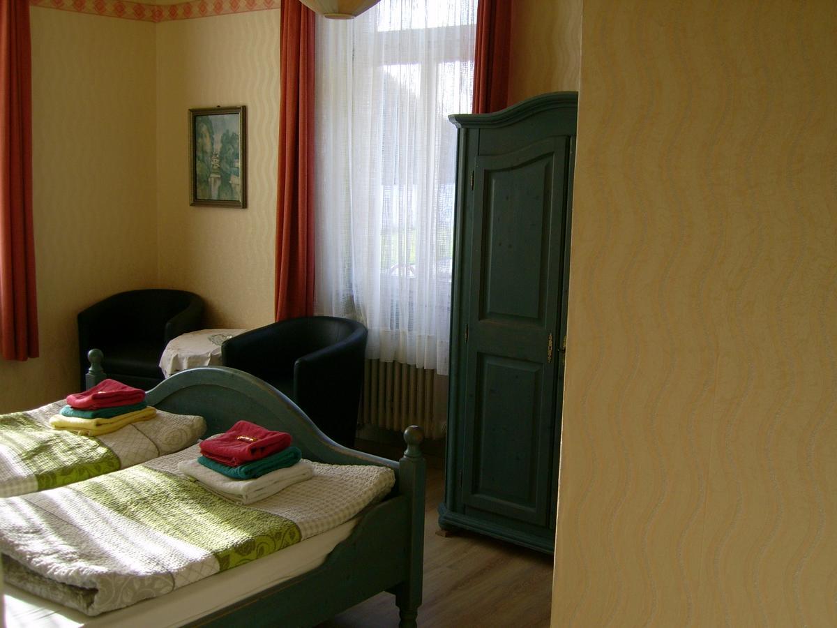 Gasthaus Zur Traube Hatzenport Exteriér fotografie