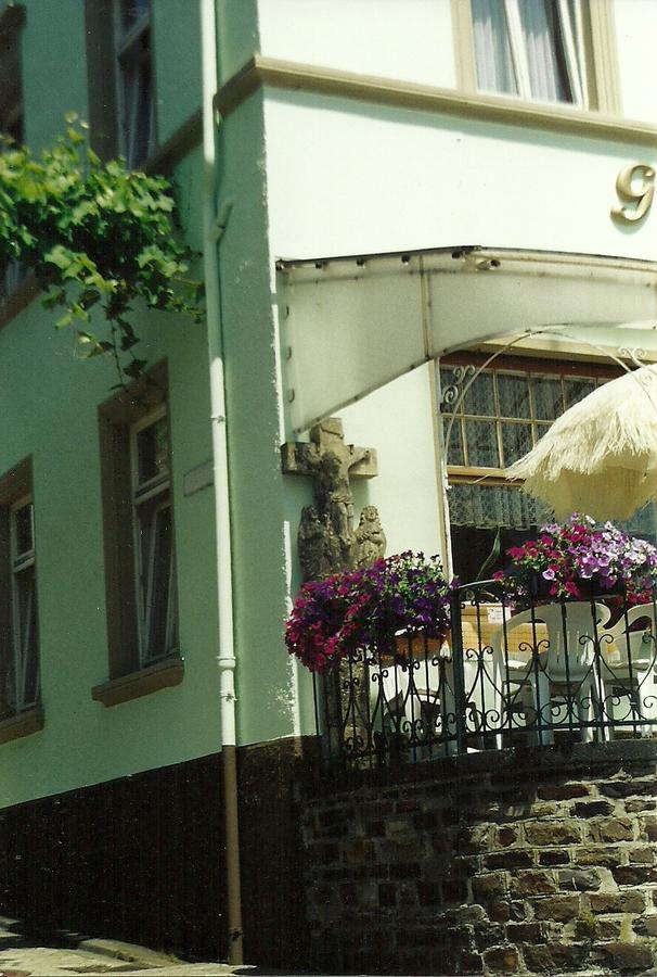 Gasthaus Zur Traube Hatzenport Exteriér fotografie