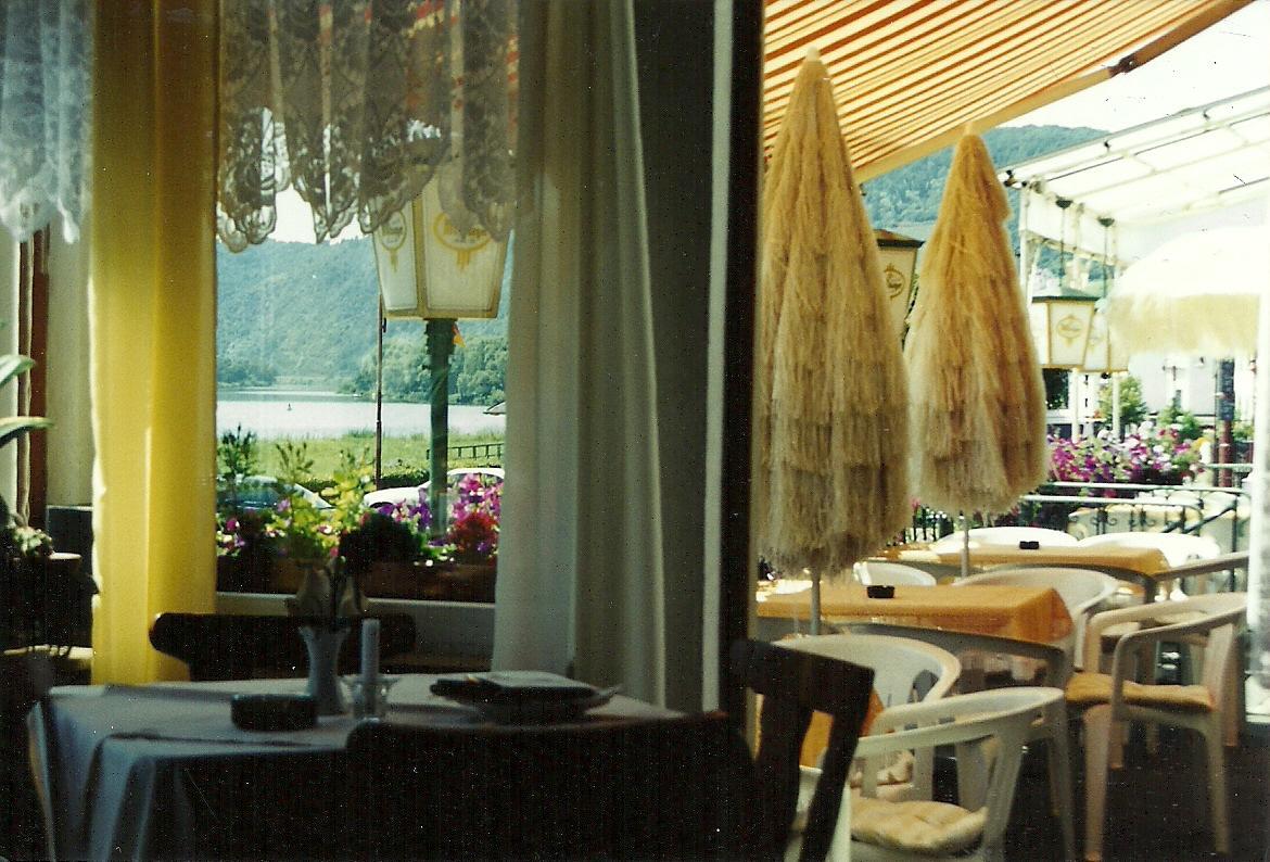 Gasthaus Zur Traube Hatzenport Exteriér fotografie