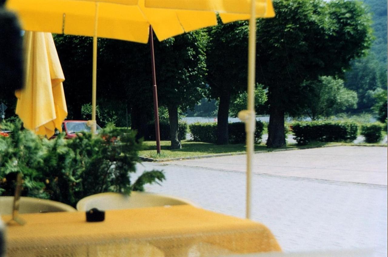 Gasthaus Zur Traube Hatzenport Exteriér fotografie