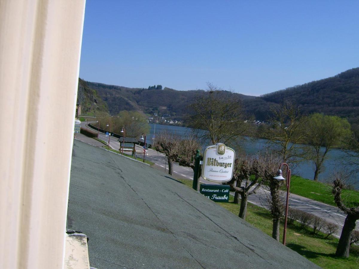 Gasthaus Zur Traube Hatzenport Exteriér fotografie